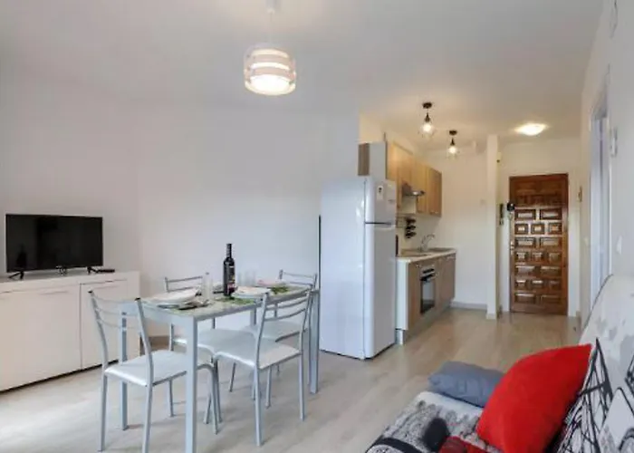 Apartamento Dinasty Эмпуриабрава